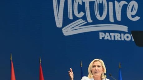 Auf Einladung von Le Pen: Treffen rechtspopulistischer Politiker in Frankreich