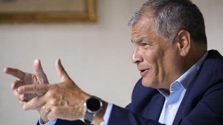 Rafael Correa: "Si un presidente traiciona su programa y engaña a la gente, debe poder iniciarse un proceso de destitución"