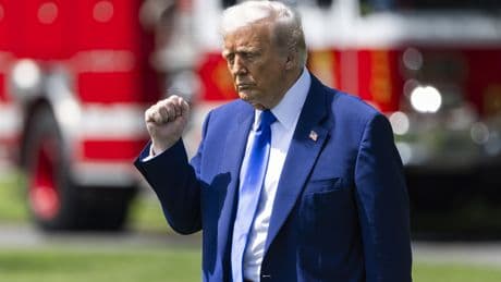 Trump dice que sería "estúpido" rechazar el avión que quiere regalarle la familia real de Qatar para que use como Air Force One