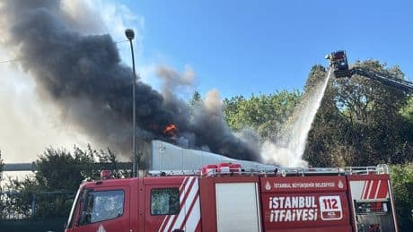Pendik'teki İSKİ tesisinde yangın