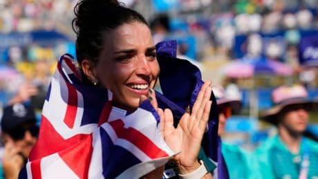 Decorated Olympic canoe slalomist Jessica Fox undergoes surgery on kidney