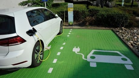 Faktencheck Elektroauto - Forscher widerlegen fünf E-Auto-Vorurteile