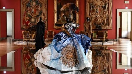 Les expositions de mode sortent des musées spécialisés