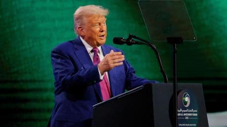 Trump anuncia desde Riad el levantamiento de todas las sanciones impuestas a Siria: "Es su momento de brillar"