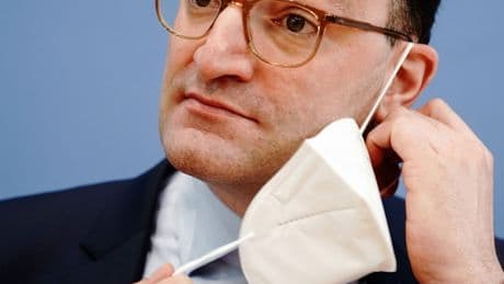 Jens Spahn in der Corona-Zeit: Team „Ich“ statt Team „Staat“