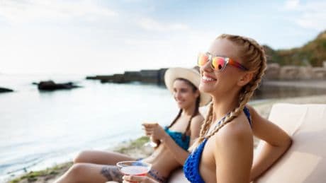 Lidl tiene la tumbona de playa definitiva por 24 euros: plegable, con parasol y que es carro