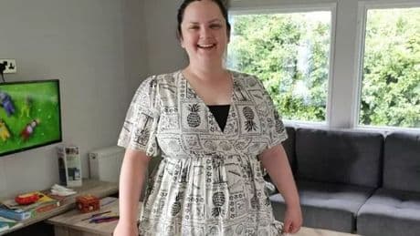'I was stung more than 100 times in relentless 15-minute wasp attack at holiday park'