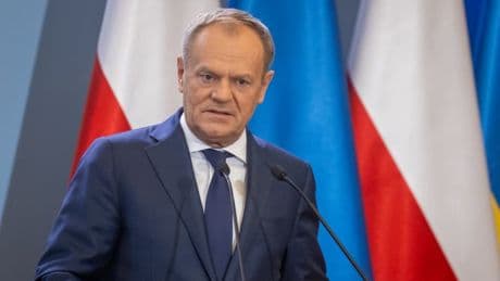 "Une guerre hybride": la Pologne accuse la Russie d'avoir ordonné un grand incendie à Varsovie en 2024