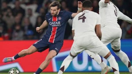 Khvicha Kvaratskhelia, l’atout majeur du PSG face à Aston Villa en Ligue des champions