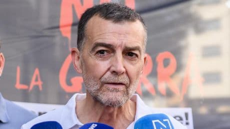 IU se manifiesta contra el plan de rearme de Sánchez y pide destinar las bases de Rota y Morón a uso "humanitario"
