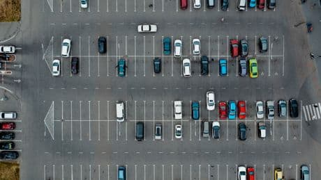 Parklücke zu klein? Mit diesem Rechenweg finden Sie heraus, ob Ihr Auto hineinpasst