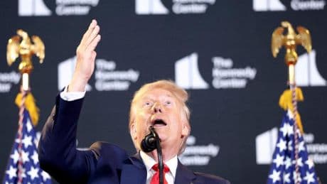 Trump promete a los europeos que castigará "con severidad" a Rusia si Putin no acepta el alto el fuego en Ucrania