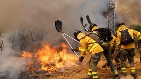 Spain adds 500 more troops to battle wildfires as country bakes under extended heatwave