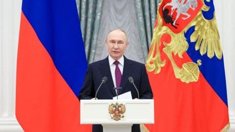 Con una mano, ataques récord, y con otra, promesas de paz a Trump: por qué Putin no se detiene en Ucrania