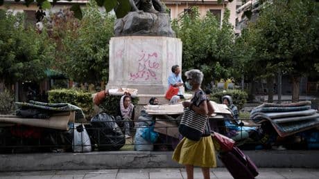 Immigration en Grèce : à Athènes, la place Victoria garde la mémoire de l’exil