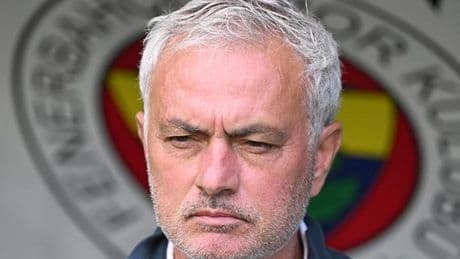 Fenerbahçe Teknik Direktörü Jose Mourinho'ya iki talip birden
