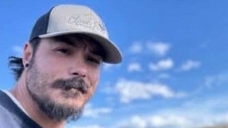 Public warned 'do not approach' Travis Decker after his young girls are found dead