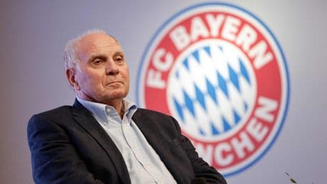 Bei einer Golf-Veranstaltung - Uli Hoeneß in Klinik eingeliefert