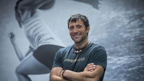 Alex Txikon, el alpinista vasco atrapado en el caos de Nepal