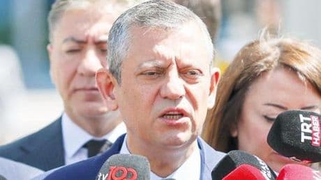 Özel’den ‘diploma’ tepkisi: Bir ay oldu tebliğ edemiyorlar