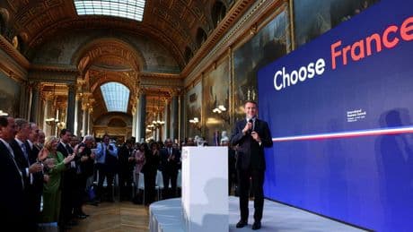 Choose France : le roi Macron brille, la France cale
