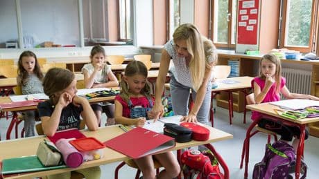Pädagogin warnt: „Eltern wissen nicht, dass ihr Kind von Aushilfskraft unterrichtet wird“