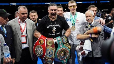 Vereinigungskampf in London: Endgültig "Legende": Usyk feiert nächsten K.-o.-Sieg