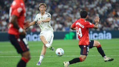El cambio del Madrid empieza atrás con Huijsen y Carreras: "No les ha pesado la camiseta ni pisar el Bernabéu"