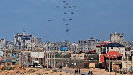 En direct, Gaza : les parachutages d’aide ne sont pas une réponse à la famine qui s’aggrave, estime l’agence de l’ONU pour les réfugiés palestiniens