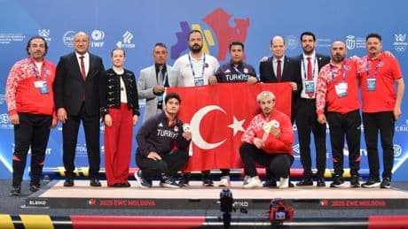 Milli halterci Yusuf Fehmi Genç, Avrupa şampiyonu oldu