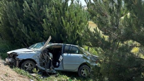 Isparta'da otomobil beton bloğa çarptı: 1 ölü