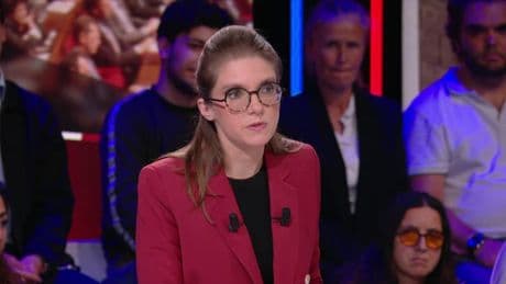 Aurore Bergé prête à renoncer à la suppression des deux jours fériés "si ça peut être un point de déblocage"