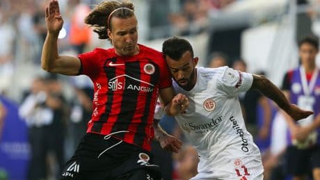 Antalyaspor Emre Belözoğlu ile 2'de 2 yaptı!