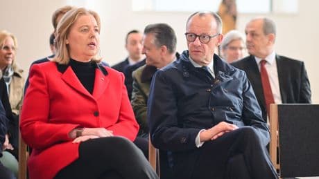 Sozialstaatskommission nimmt Arbeit auf | Kommission soll Sozialstaat effizienter und autoritärer machen