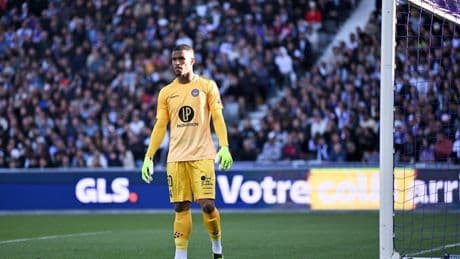 Galatasaray'dan kaleci transferinde ters köşe! Guillaume Restes'e teklif