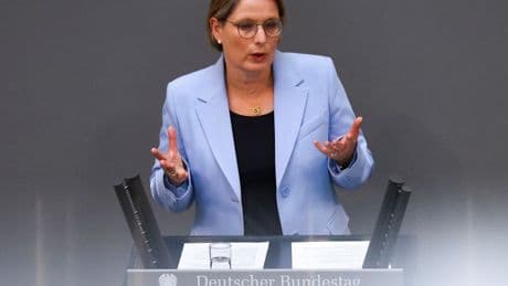 Zurückweisungen: Hubig will rasch Antworten von Dobrindt