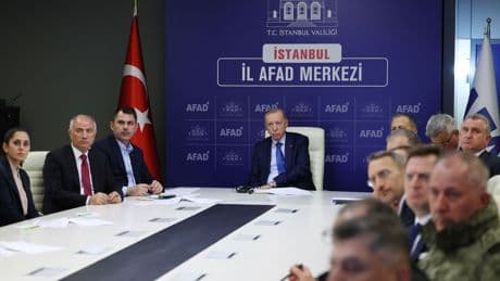 Cumhurbaşkanı Erdoğan depreme ilişkin brifing aldı: Devletin tüm birimleri teyakkuzda