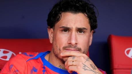 Giménez, dilema central para Simeone: 150 partidos de baja por lesión y la defensa como tarea pendiente del mercado
