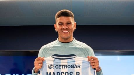 Man Utd flop ordered to change name on back of his shirt after joining new club