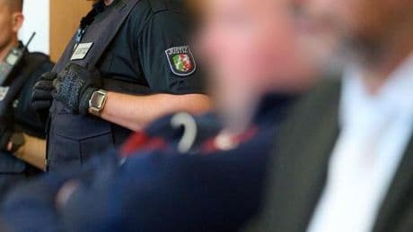 Kriminalität: Prozess gegen mutmaßliche Mitglieder von "Combat 18" hat begonnen