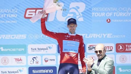 Wout Poels (37) grijpt eindzege in Ronde van Turkije