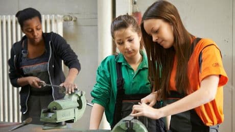 Ausbildung: Wege aus der Lehrlingslücke: So kommen Schüler in den Betrieb