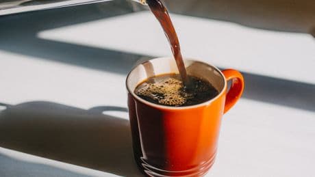 Laut neuer Schlafstudie: Das richtet Koffein nachts im Kopf an