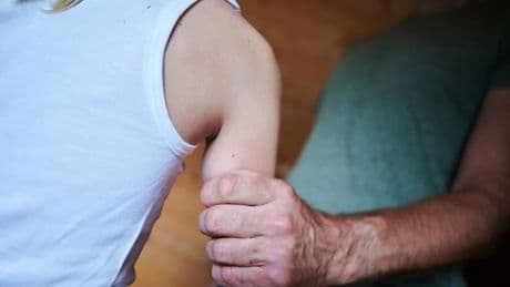 Fachleute mahnen: Mehr gegen Kindesmissbrauch tun