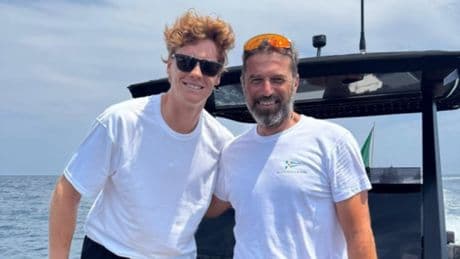 Sinner tra yacht, relax e misteri d’amore: vacanza a Porto Cervo dopo il trionfo a Wimbledon