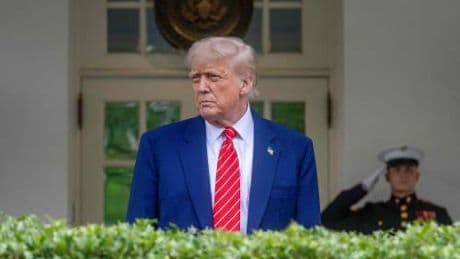 "Vuole tenere tariffe al 10% per tutti". Il piano di Trump per la guerra dei dazi