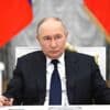 Guerre en Ukraine : Vladimir Poutine menace d'"étrangler" les entreprises occidentales qui restent en Russie