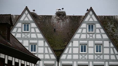 Wärmepumpe in 300 Jahre altem Fachwerkhaus: Denkmalpfleger hat clevere Idee