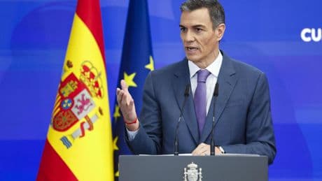 'The Economist' sentencia a Sánchez: "Está contra las cuerdas y gobierna como un pato cojo, con los días contados"