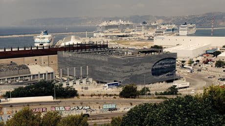 Los centros de datos secan el puerto de Marsella: “Consumen enormes cantidades de electricidad”